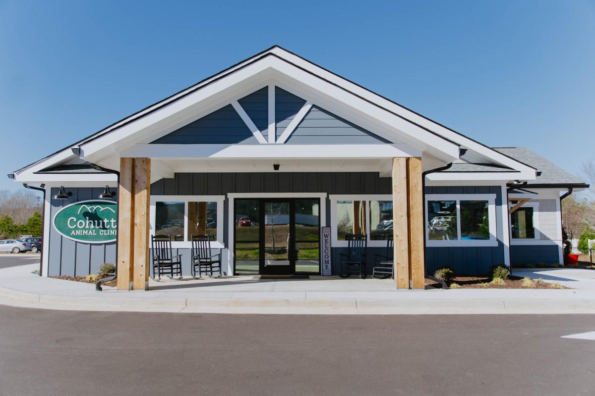 clinic_outside-1-scaled exterior front view of Cohutta Animal Clinic