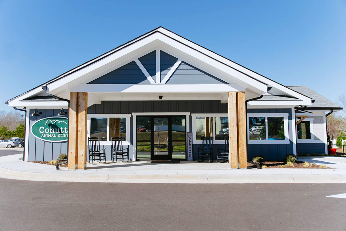 clinic_outside-1200x800-1 exterior front view of Cohutta Animal Clinic